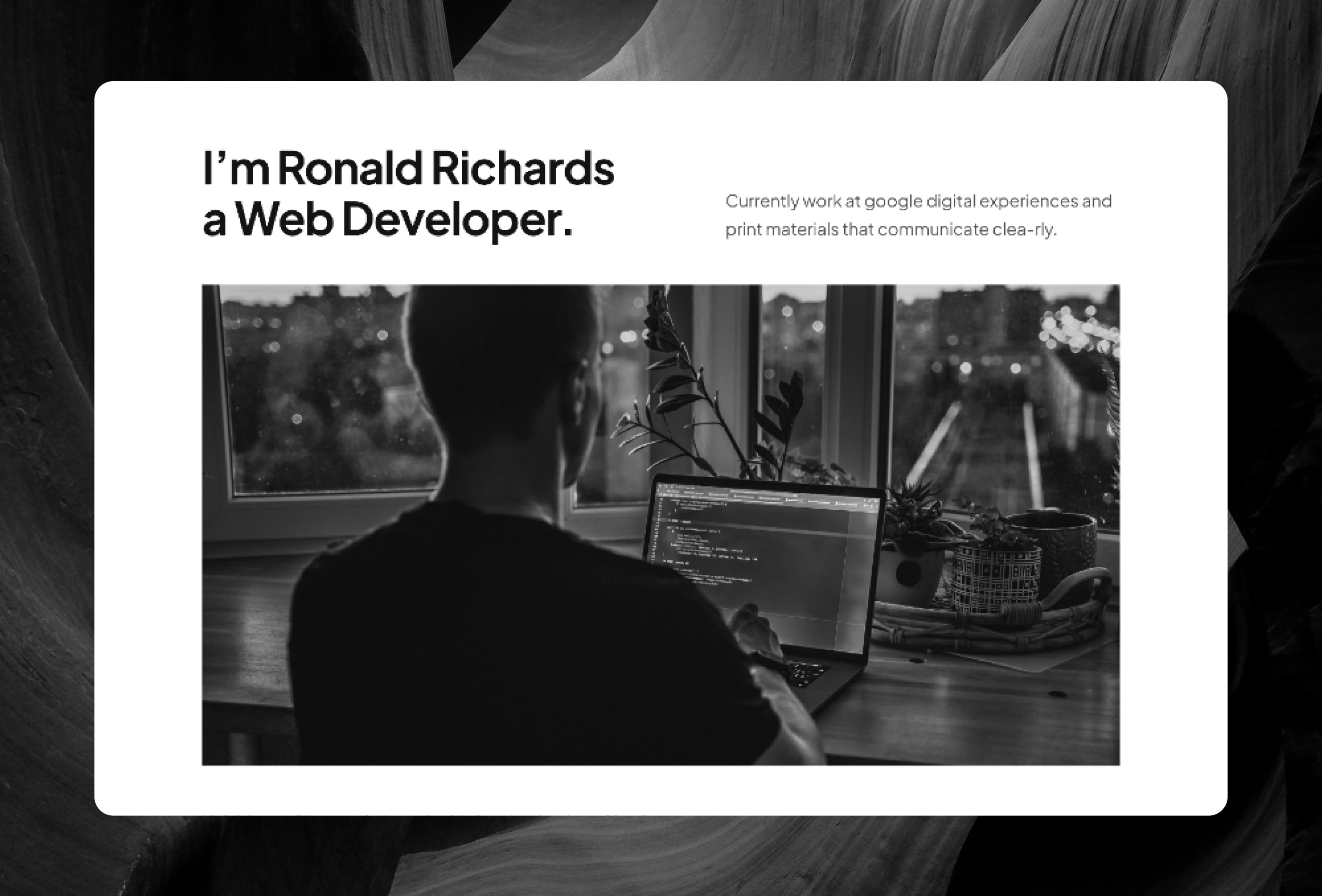 Screenshot 3 of Ronald portfolio website